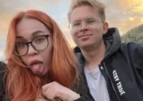 Jerkmate Cam Couple (Man and Woman)